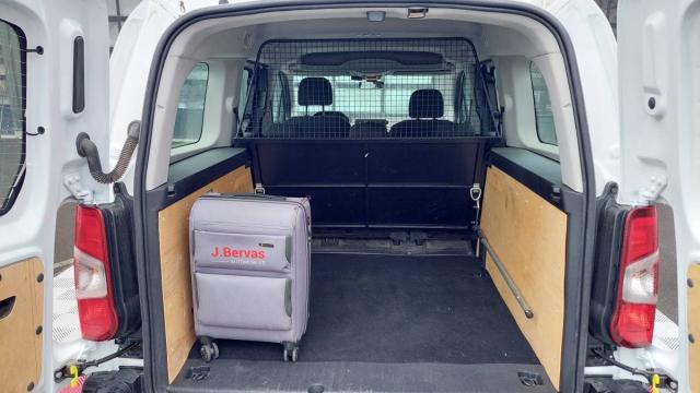 Peugeot Rifter image 2