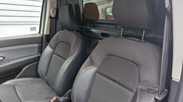 Renault Express Van image 4