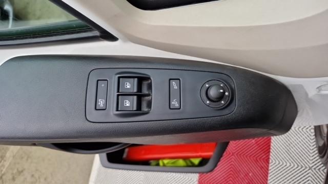 Peugeot Boxer image 2