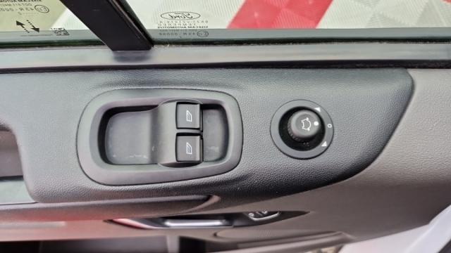 Ford Transit Custom image 7