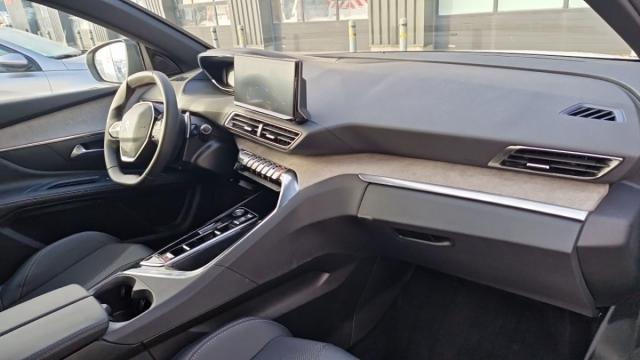 Peugeot 5008 image 3