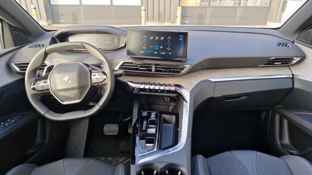Peugeot 5008 image 1