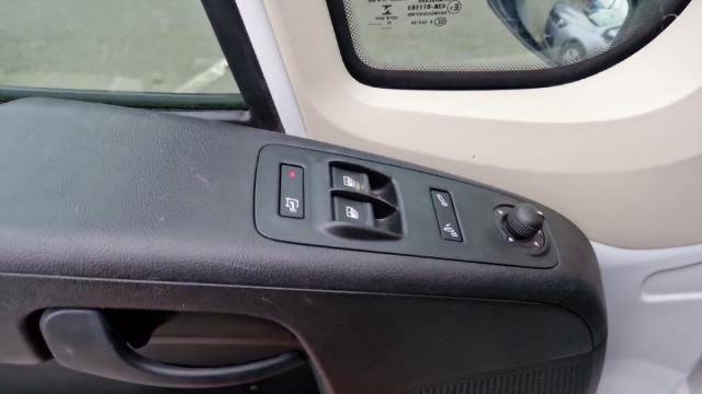 Peugeot Boxer image 5