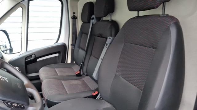 Peugeot Boxer image 1