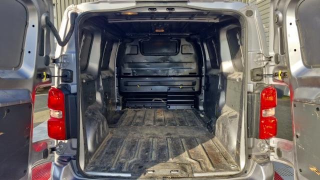 Opel Vivaro image 7