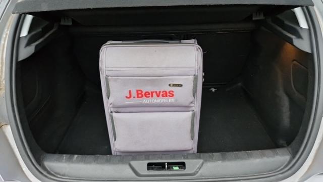 Peugeot 308 image 8
