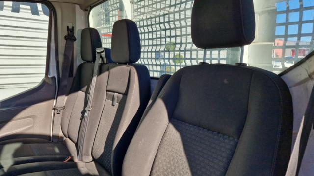 Ford Transit image 6