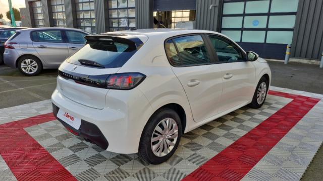 Peugeot 208 image 7