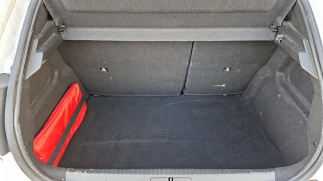 Peugeot 208 image 1