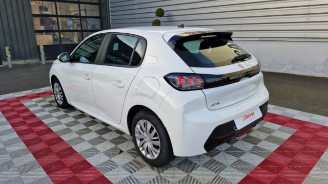 Peugeot 208 image 9