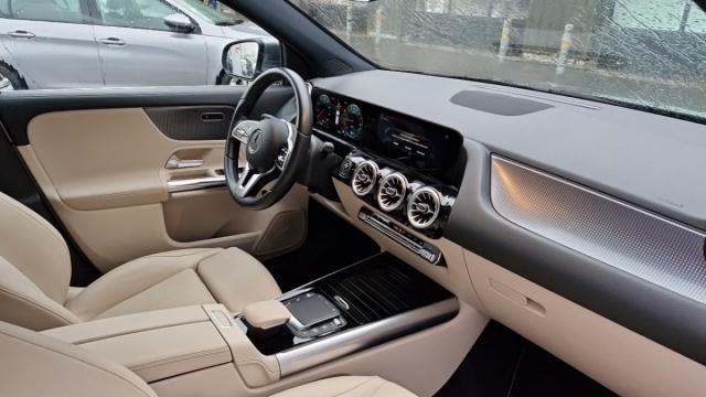 Mercedes Benz Gla image 1