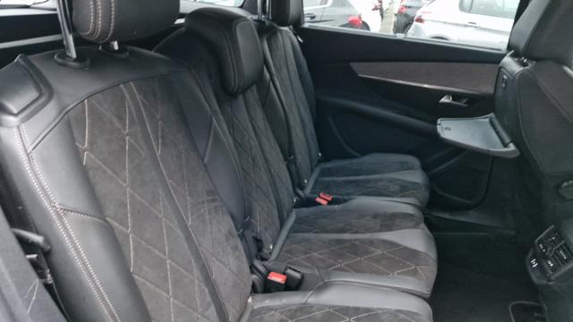 Peugeot 5008 image 3