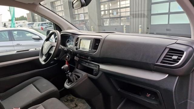 Peugeot Traveller image 7