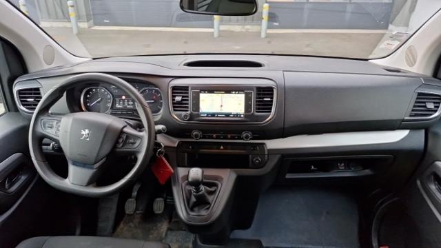 Peugeot Traveller image 4