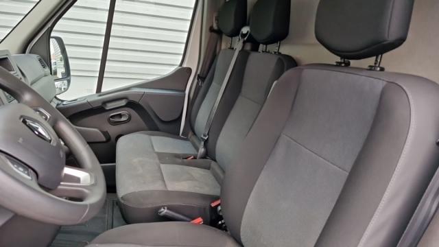 Renault Master image 1