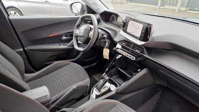 Peugeot 2008 image 1