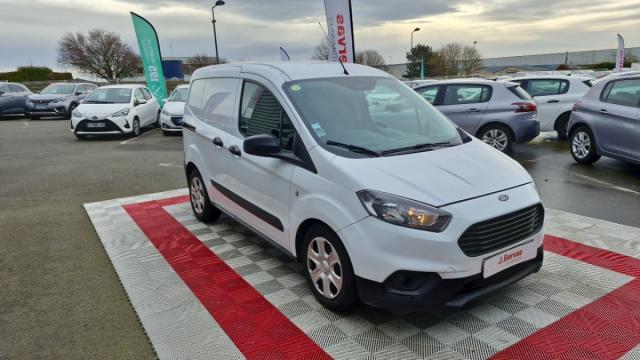 Ford Transit Courier image 7