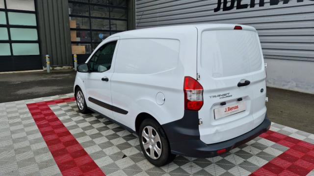 Ford Transit Courier image 5