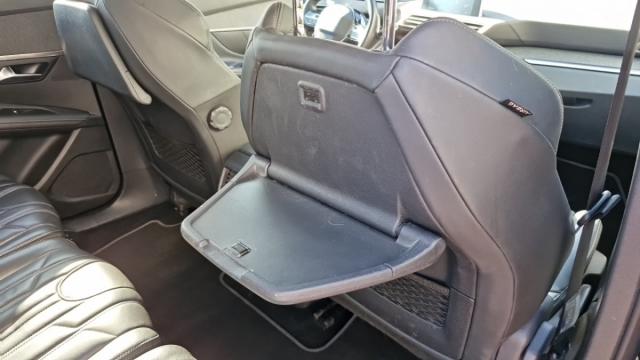 Peugeot 5008 image 9