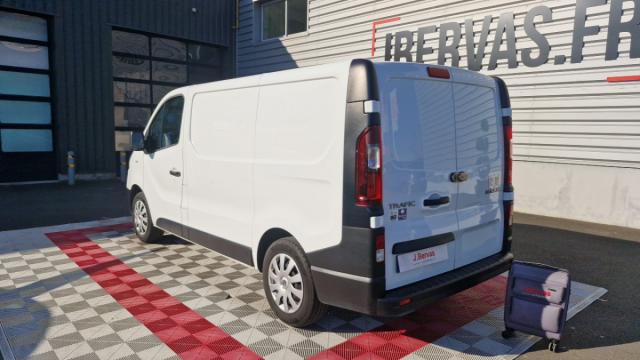 Renault Trafic image 1