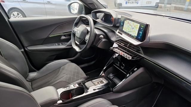 Peugeot 2008 image 4