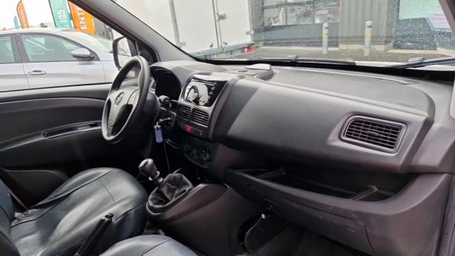 Opel Combo Cargo image 2