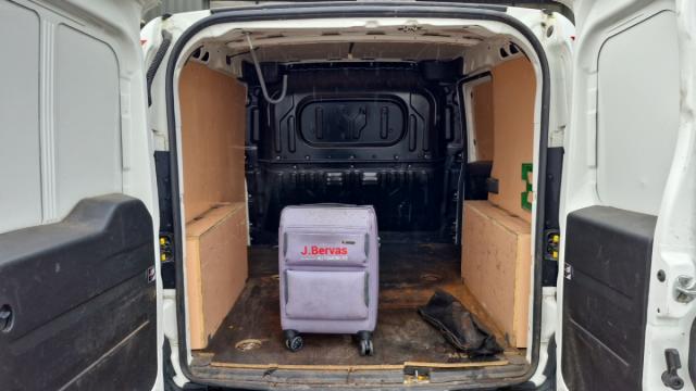 Opel Combo Cargo image 1