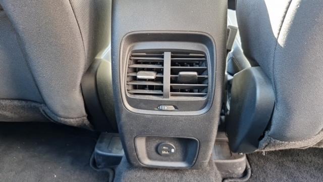 Ford Kuga image 5