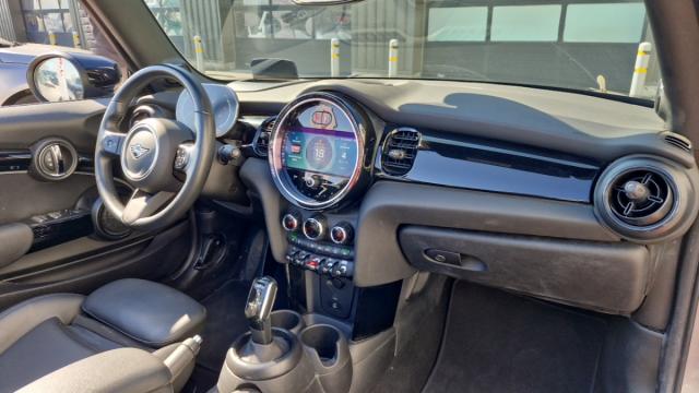 Mini Cabrio image 5