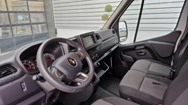 Renault Master image 2