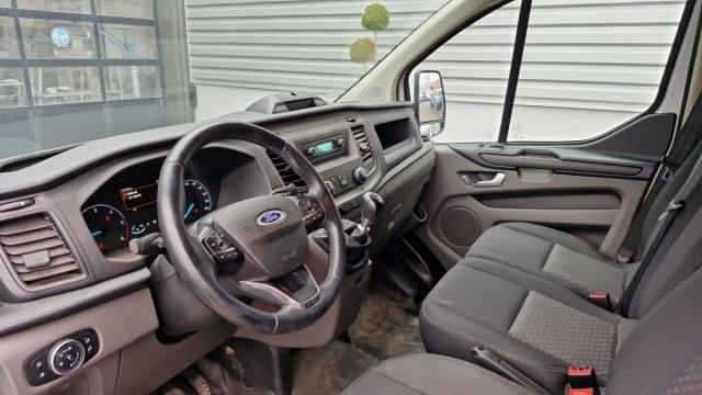 Ford Transit Custom image 9