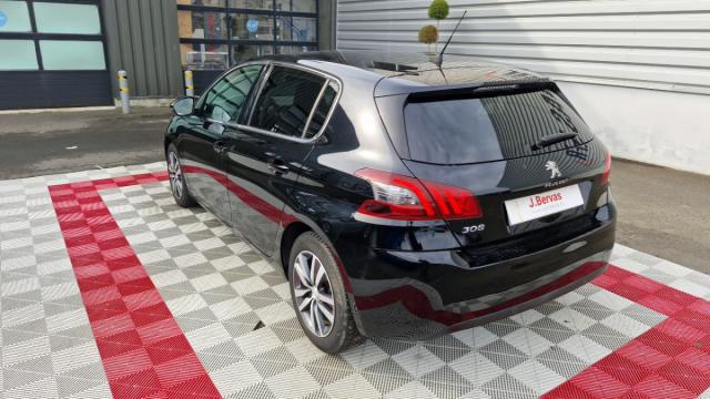 Peugeot 308 image 3