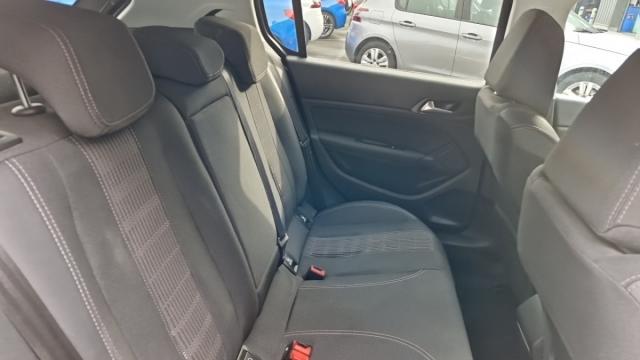 Peugeot 308 image 1