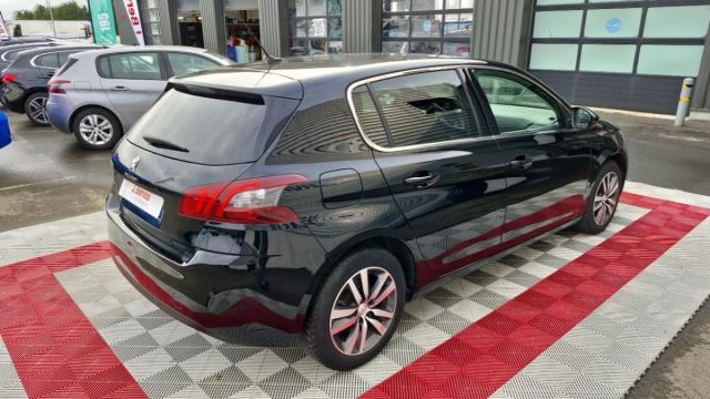 Peugeot 308 image 9