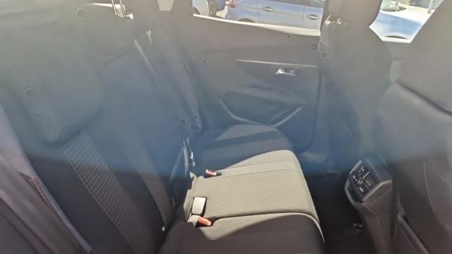 Peugeot 3008 image 7