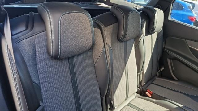 Peugeot 5008 image 3