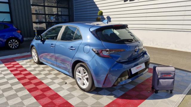 Toyota Corolla image 2