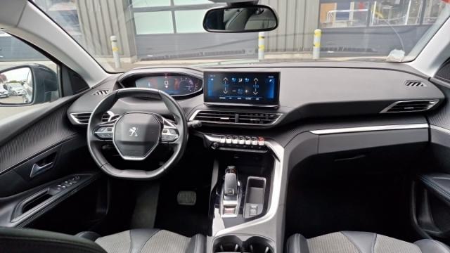 Peugeot 3008 image 2