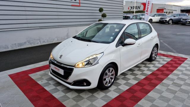 Peugeot 208 image 7