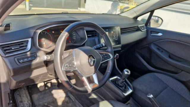 Renault Clio image 2