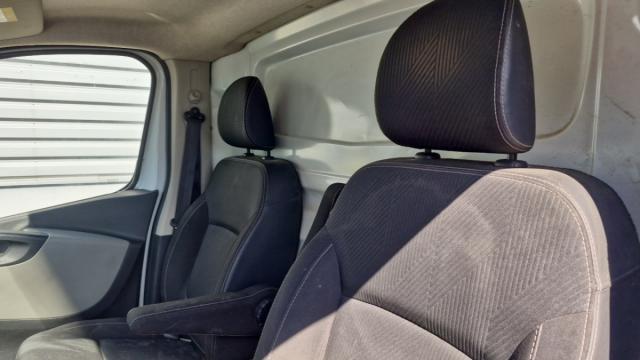 Renault Trafic image 8
