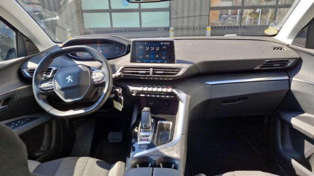 Peugeot 3008 image 1