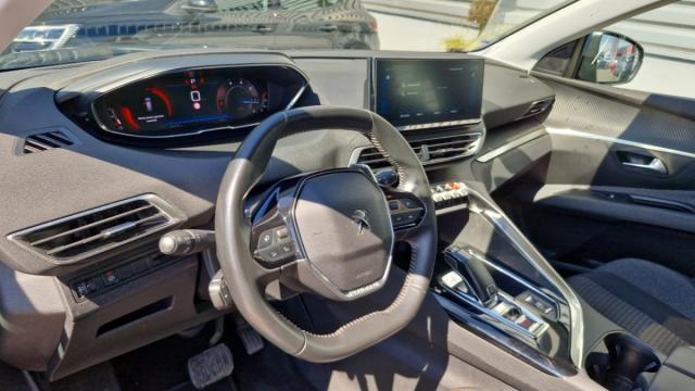 Peugeot 5008 image 9