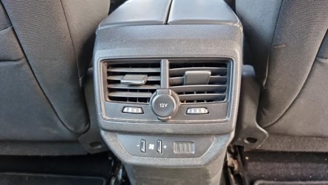 Peugeot 5008 image 2