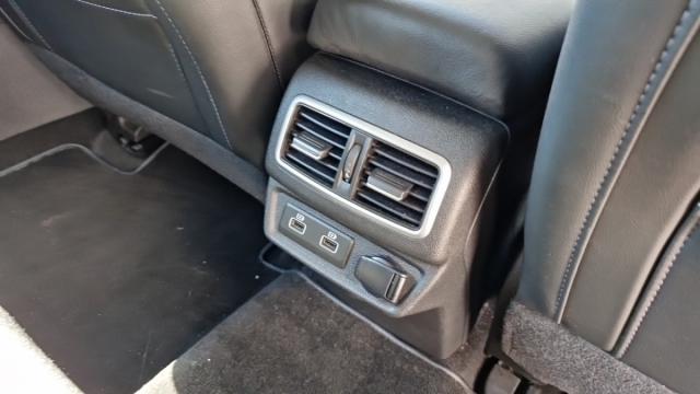 Renault Talisman Estate image 4