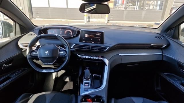 Peugeot 5008 image 2