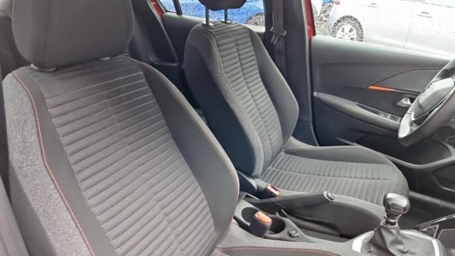 Peugeot 208 image 1