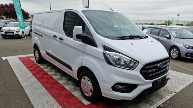 Ford Transit Custom image 3