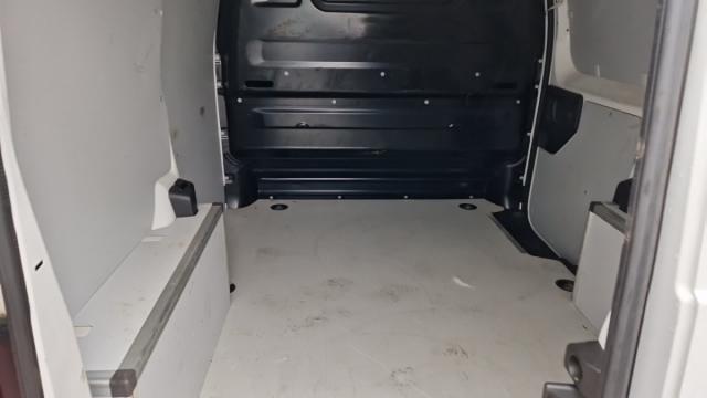 Opel Vivaro image 8