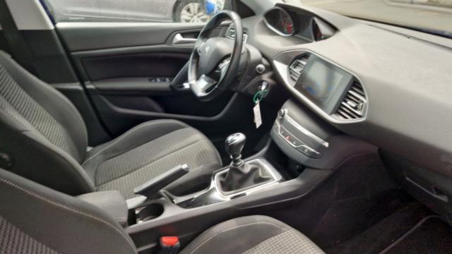 Peugeot 308 image 6